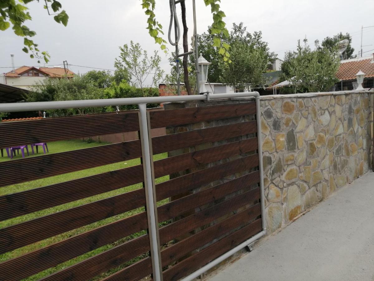 Aparthotel Ο Ακλόνητος Néa Meságkala Esterno foto